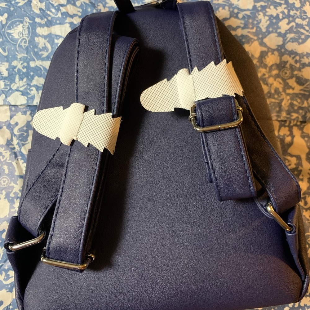 SOLD NWT Disney Peter Pan Loungefly Backpack - Picture 3 of 3
